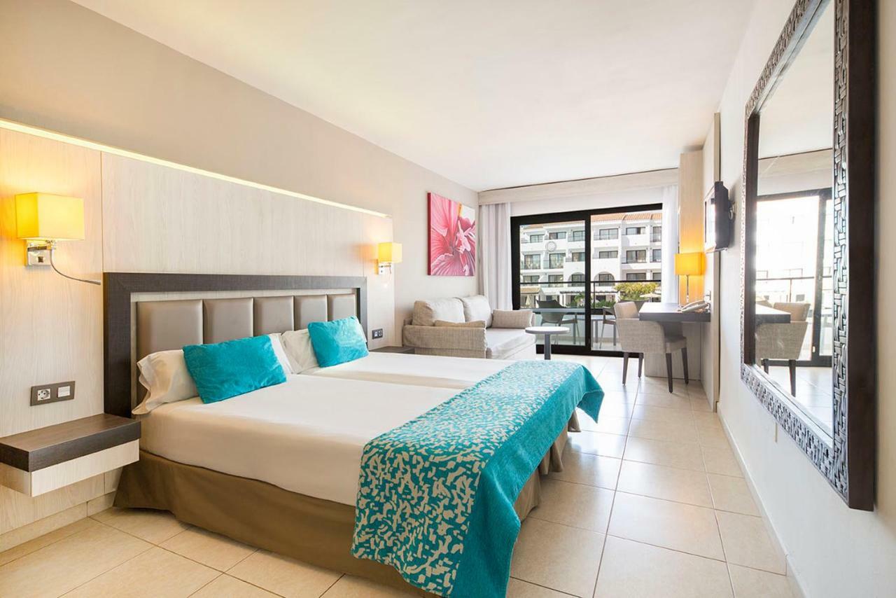 Hotel Fergus Style Bahamas (Adults Only) Playa d'en Bossa Esterno foto